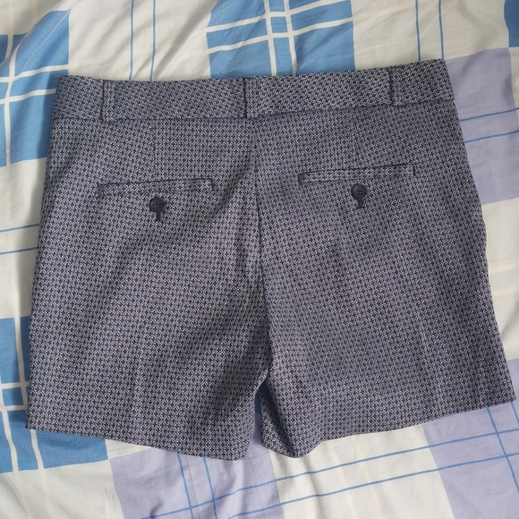 Banana Republic Short - Picture 2 of 3